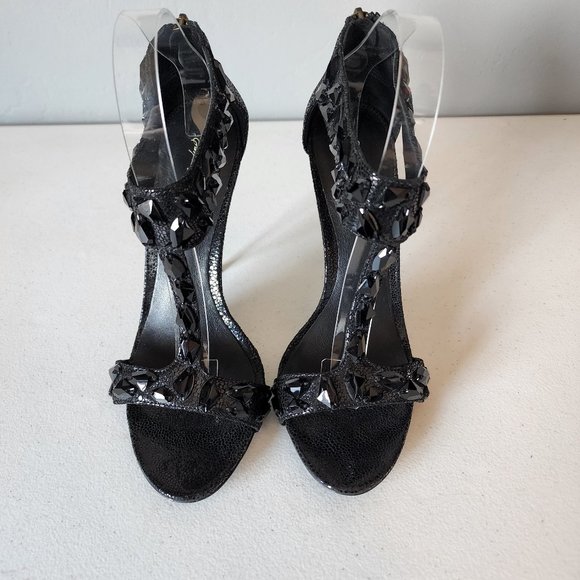 Elizabeth & James "EUC" - Picture 2 of 13